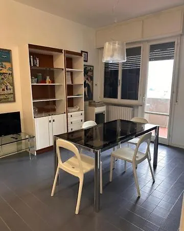 Appartamento Con Vista Mozzafiato Fronte Mare