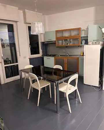 Appartamento Con Vista Mozzafiato Fronte Mare Pesaro